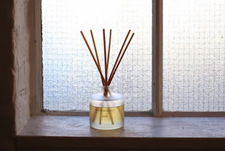 How To Use Your Reed Diffuser – Rathbornes