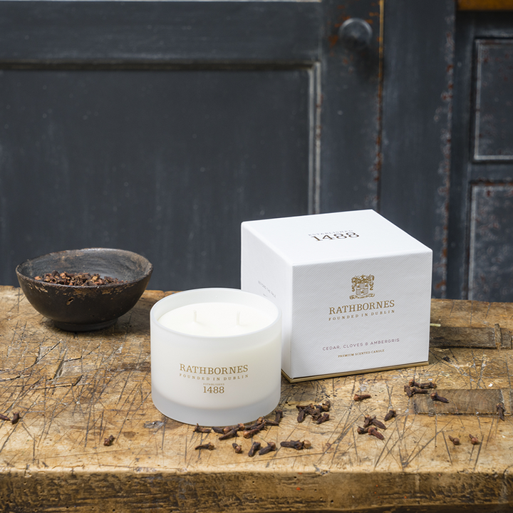 Cedar, Cloves & Amber Scented Classic Candle
