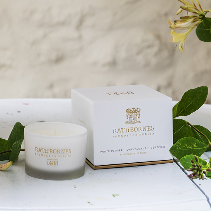 White Pepper, Honeysuckle & Vetivert Scented Travel Candle