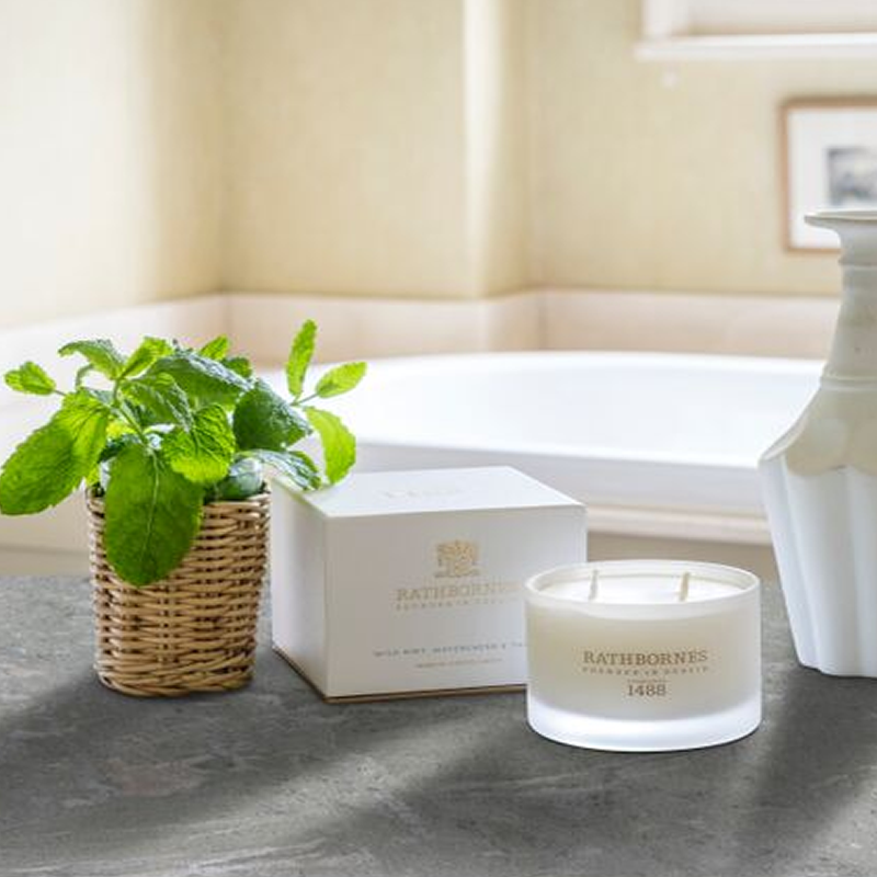 Wild Mint, Watercress & Thyme Scented Classic Candle